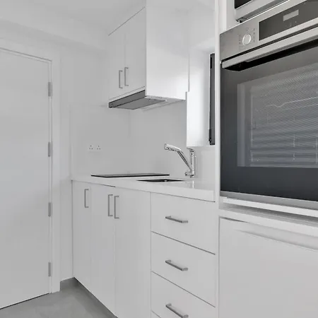 Апартаменти Phaedrus Living Alkminis Seaview Litore